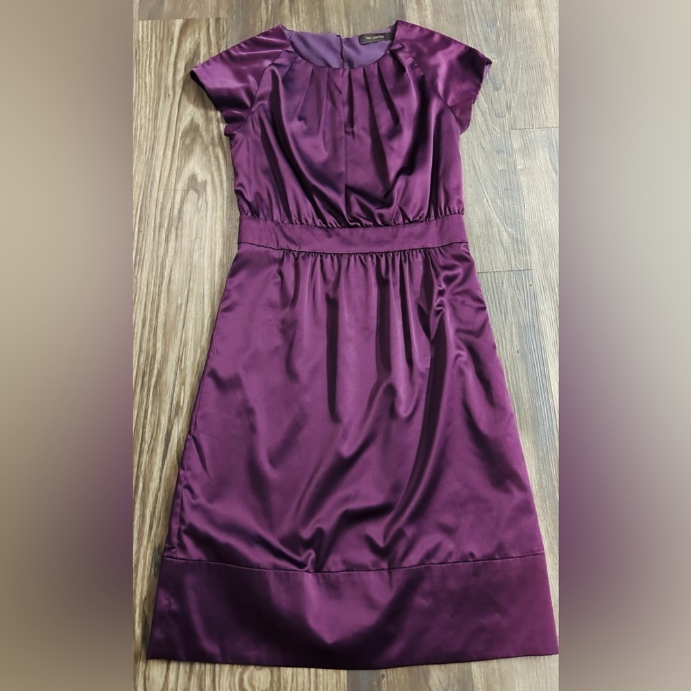GUC Limited mid length, casual purple dress. Size‎ 2